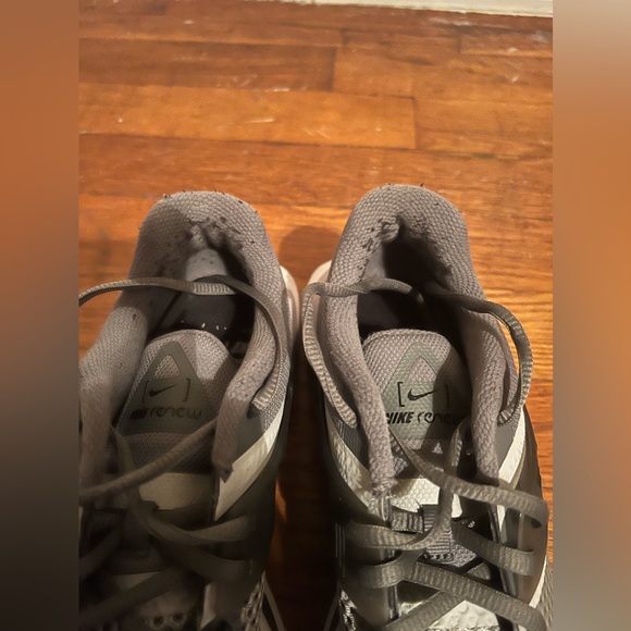 Used Men’s Nike Renew Gray Sneakers - Size 8 - Picture 6 of 8
